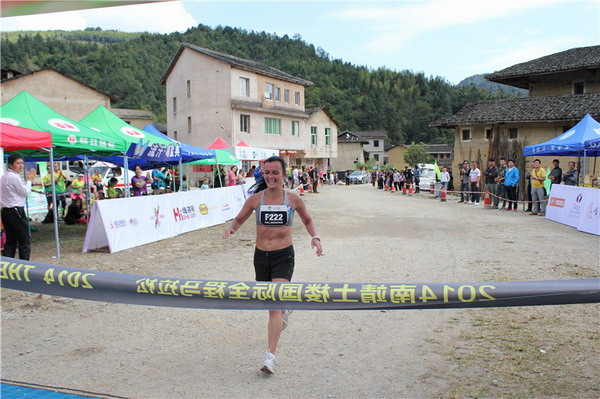 Huaqiao University associate professor wins first Hakka Marathon