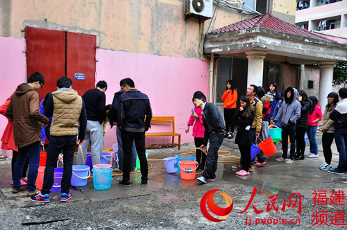 Students let go after university runs out of water