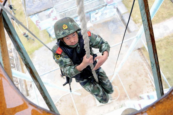 Zhangzhou stages anti-terror drill