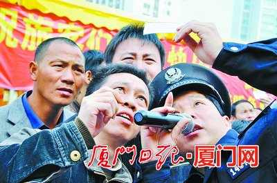 New Year photos in Xiamen rail station for 20 years