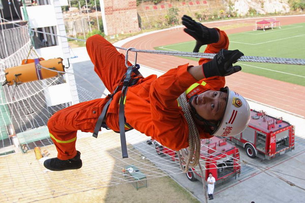 Practice makes perfect for firemen in Xiamen[6
