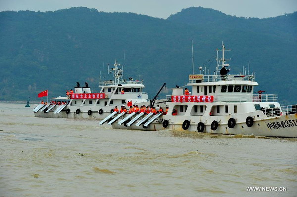 More than 420 mln fry released into Lianjiang River