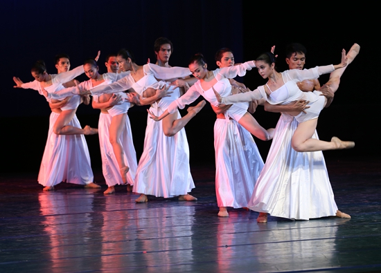 Dances mark Sino-Philippine friendship