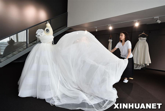 Fashion entrepreneur returns to hometown for success