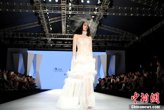Fashion entrepreneur returns to hometown for success