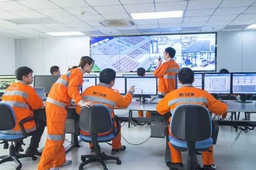 Xiamen port embraces new development