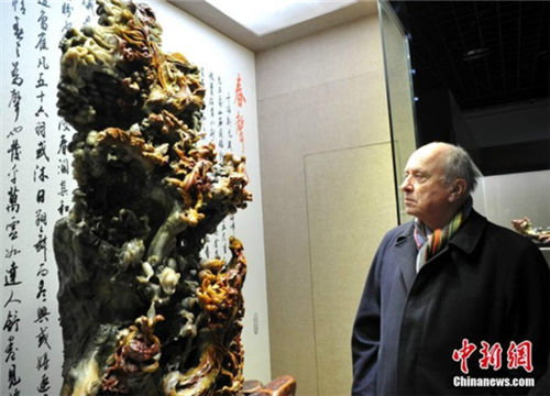 Shoushan stone carving on display in Fuzhou