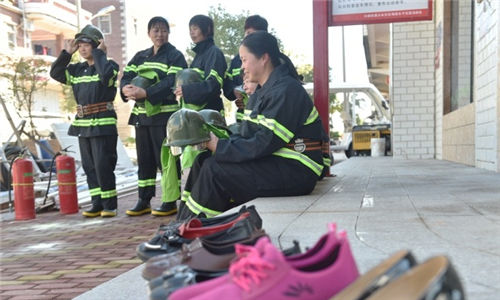 In pics: granny firefighters in Xiamen