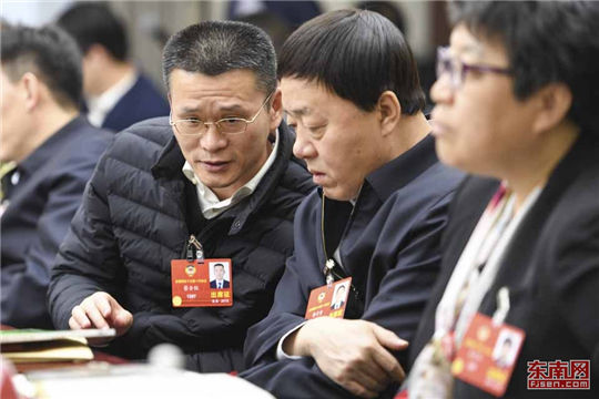 CPPCC members discuss State Council reshuffle proposal