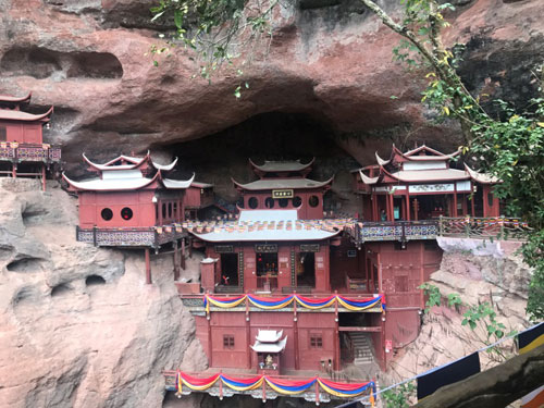In pics: Dajinhu Lake, wonderland on earth