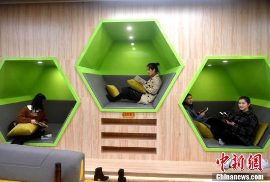 '24-hour study' opens at Fujian Normal University