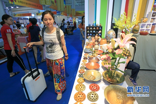 Taiwan artwork dazzles cross-Straits fair
