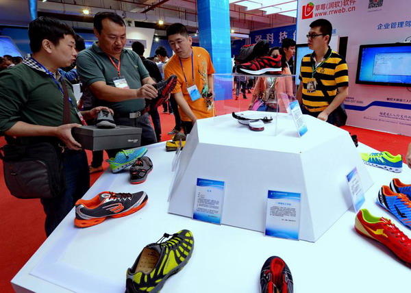 Footwear expo kicks off in Jinjiang