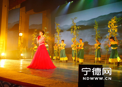 Variety show opens Ningde World Geopark Culture and Tourism Festival