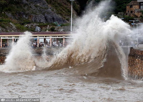 China on highest alert for super typhoon Chan-Hom