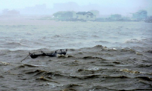 Typhoon Soudelor lands in Fujian