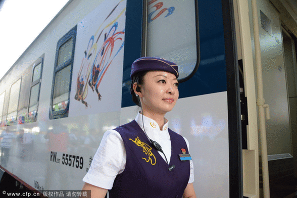 New train to promote tourism in Gansu