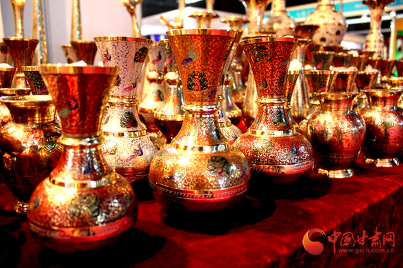 Tourism exhibition brings in over 300m yuan