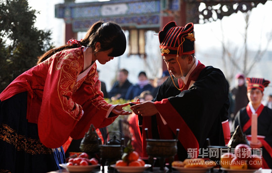 Northern Chinese hold traditional winter solstice sacrifices