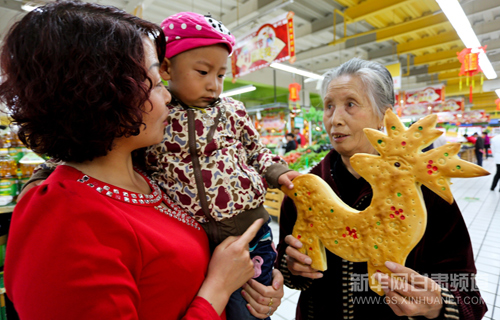 Mooncakes getting more decorative for Mid-Autumn Festival in Gansu