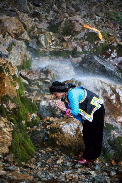 Tibetan people 'worship water' for good luck