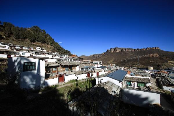 A glimpse of Langmu monastery in Gansu province