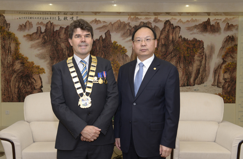 Mayor of Wyong visits CGGC International