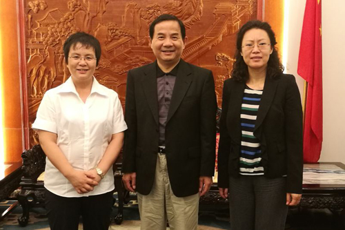 Li Pingli met with Chinese Ambassador to Ivory Coast