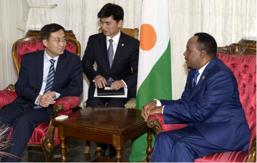 Lyu Zexiang meets with Leaders of African Countries