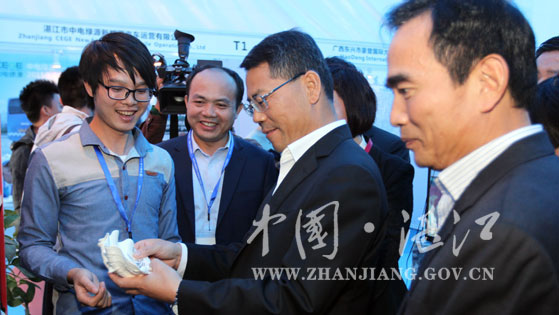 City mayor visits marine economy expo