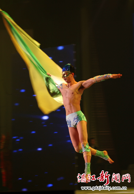Lights up on Zhanjiang Spring Festival Gala