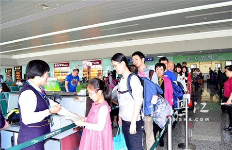Passenger volume of Zhanjiang Airport sets record