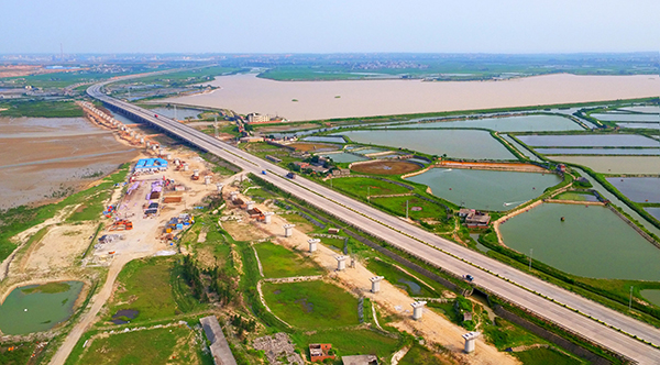 Major projects bolster Zhanjiang economy