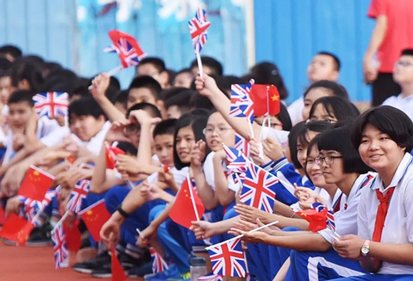 Youth friendly match forges closer Sino-British ties