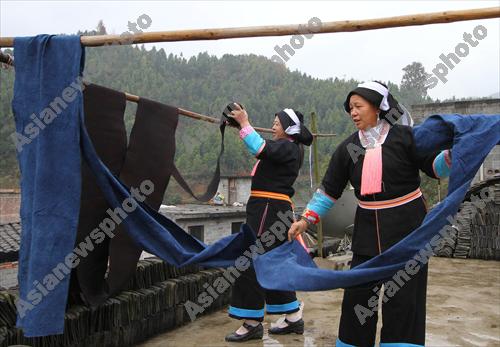 Cloth dyeing custom of Landian Yao people