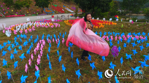 Paper windmills add color to Jinchengjiang