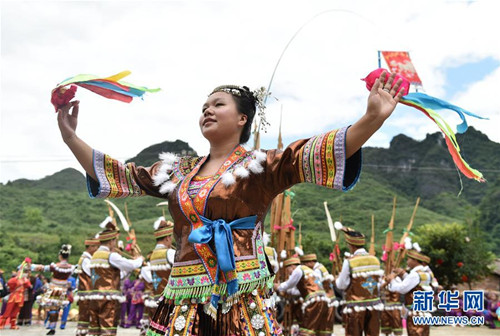 Folk customs staged for National Day celebrations