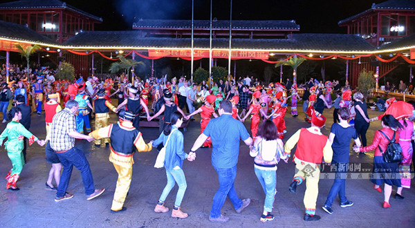 German delegation joins in festive revelry in Yizhou