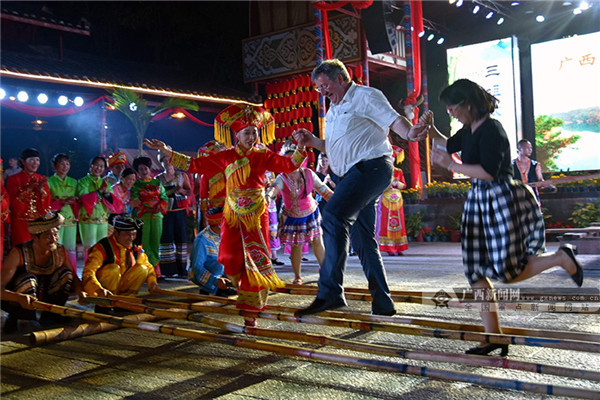 German delegation joins in festive revelry in Yizhou