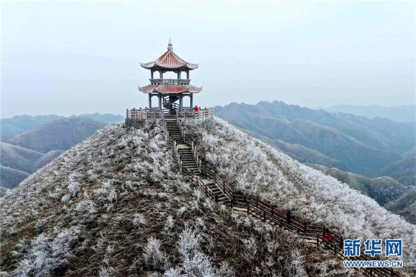 Hechi blanketed in frost