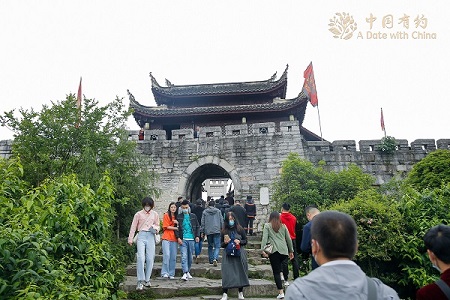 Ancient town in Guizhou delights foreigners