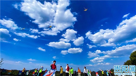 Guiyang sees booming tourism revenue during May Day holiday