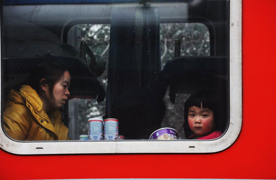 Migrant kids going home for Spring Festival