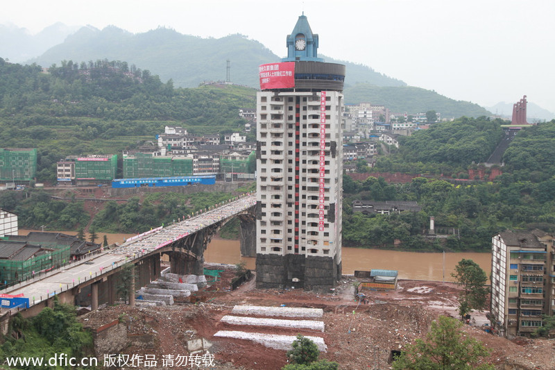 Landmark Maotai Bridge makes way for bigger picture