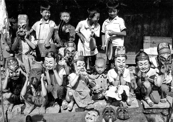 Hidden heritage behind Nuo show masks