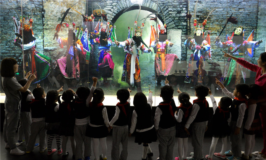 Exhibition showcases ancient art of Nuo opera