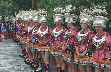 Summit sets high goals for ethnic tourism