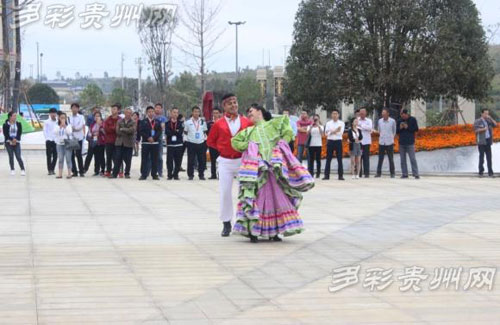 Folk crafts and cultural products expo gets underway in Guizhou
