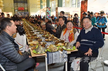 Beijing residents experience Miao cultural feast