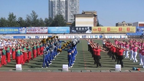 Square dancers showcase talent in Xingyi
